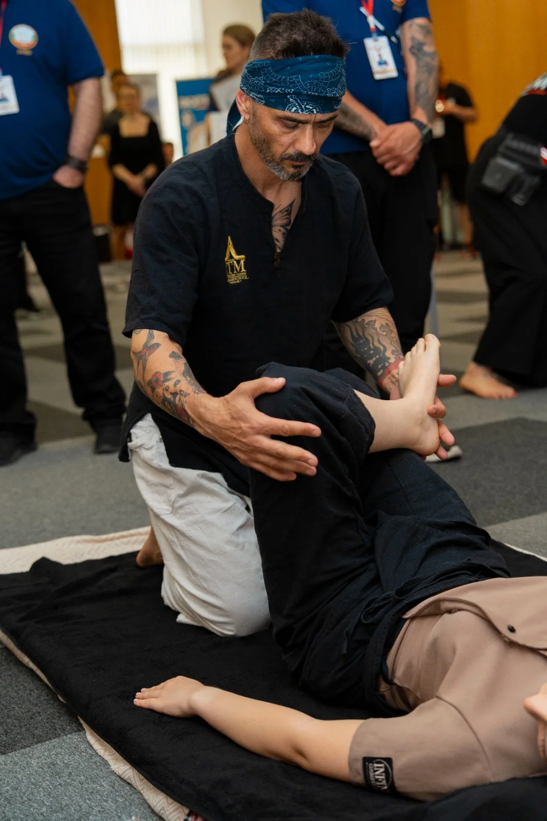 Милен Томанов демонстрира тайландски масаж на шампионата